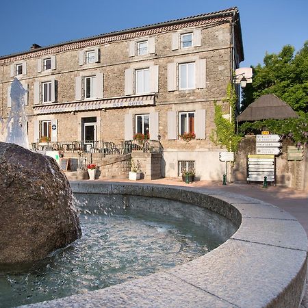 Hotel Restaurant Le Sully Saint-Saud-Lacoussière Exterior photo